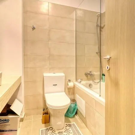 Luxury Politehnica Park Near Old Town Appartamento *